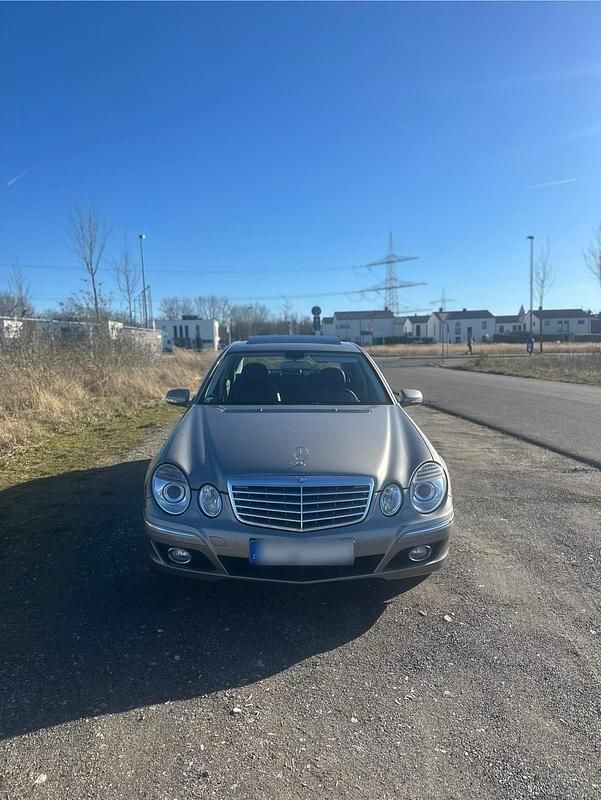 Gebraucht Mercedes E350 272 PS (200 kW) 2006 Andere farben Limousine