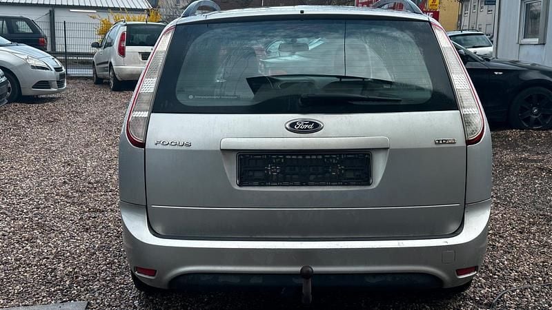 Gebraucht Ford Focus 109 PS (80 kW) 2010 Silber Kombi