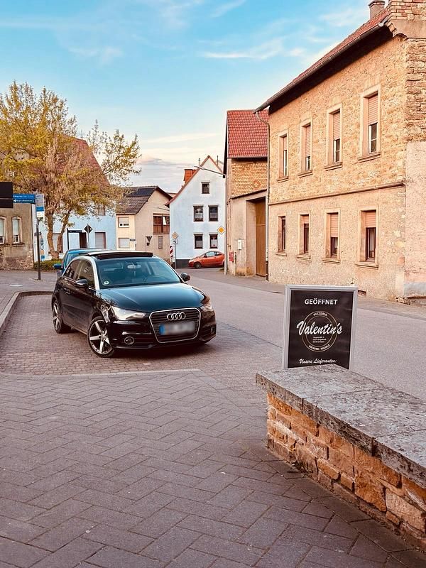 Gebraucht Audi A1 105 PS (77 kW) 2010 Schwarz Kleinwagen