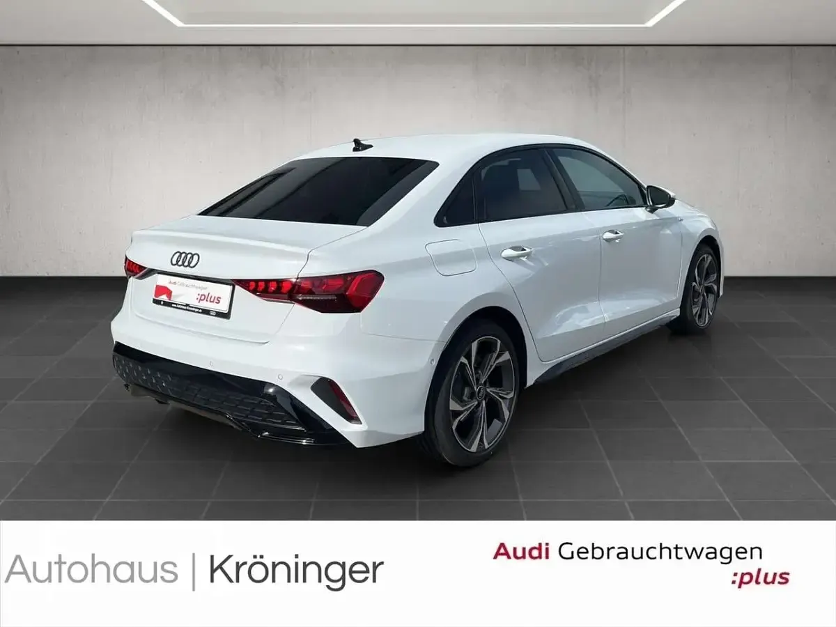 Gebraucht Audi A3 S-Line 116 PS (85 kW) 2025 Weiß Limousine