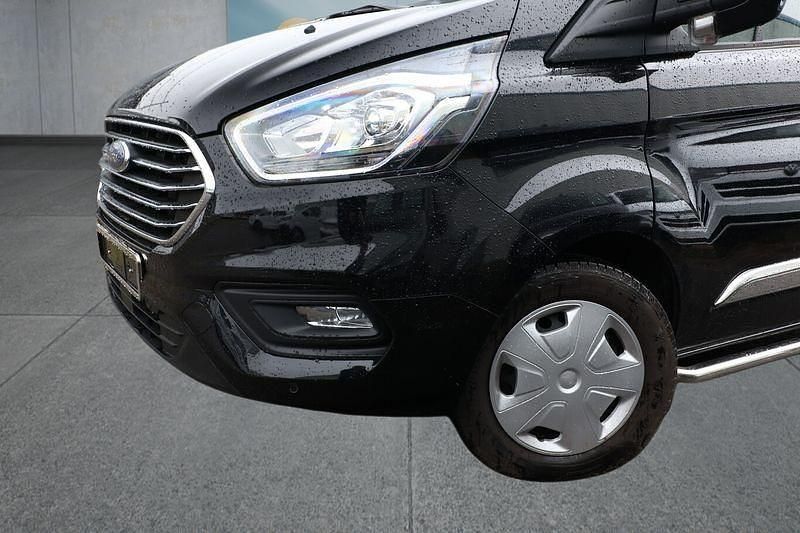 Second-hand Ford Transit Custom 131 CP (96 kW) 2023 Negru Monovolum