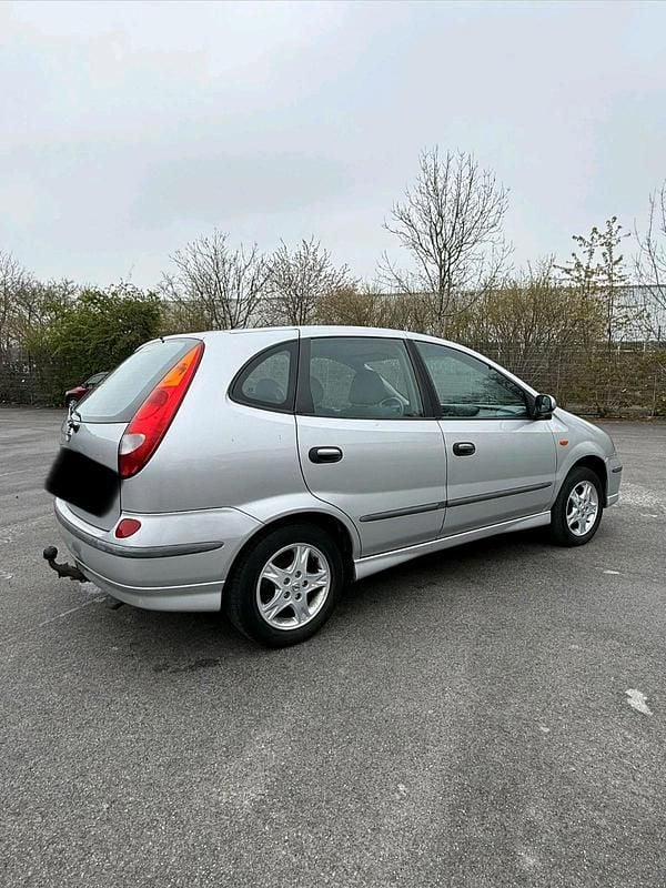 Gebraucht Nissan Almera 116 PS (85 kW) 2004 Silber Van / Kleinbus