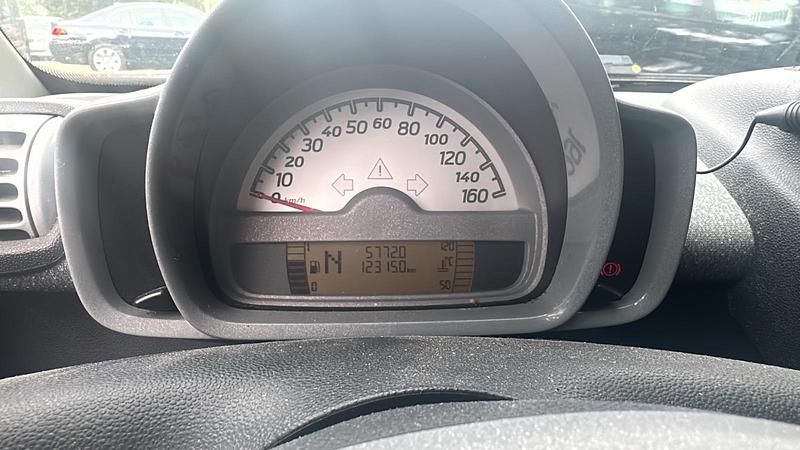 Schwarz Gebraucht 2008 Smart ForTwo Coupé Coupé | 3.999 € - Bild 1/4