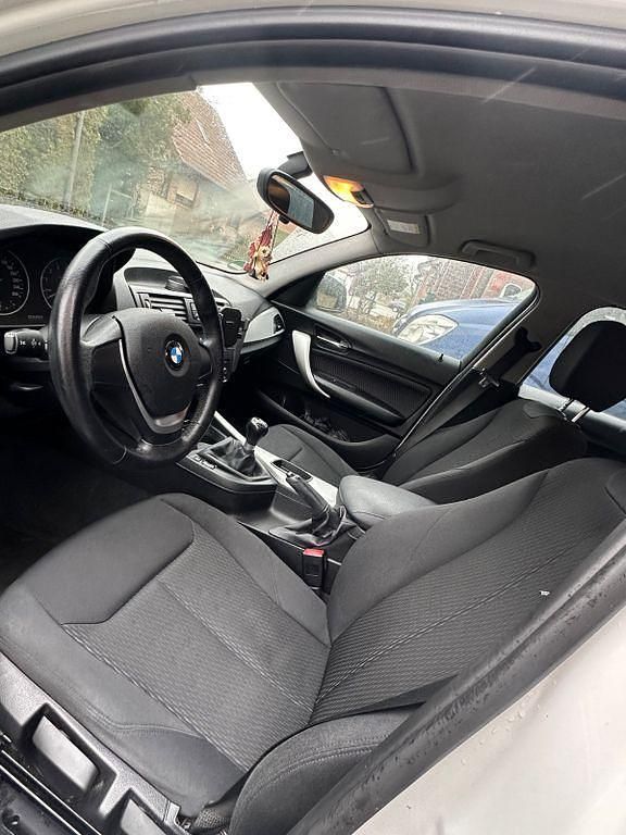 Gebraucht BMW 116 136 PS (100 kW) 2012 Weiß Kleinwagen