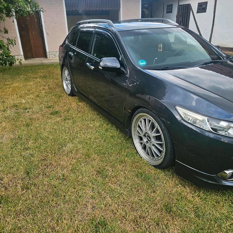 Grau Gebraucht 2010 Honda Accord Type S Kombi | 8.200 € (Fairer Preis) - Bild 1/4