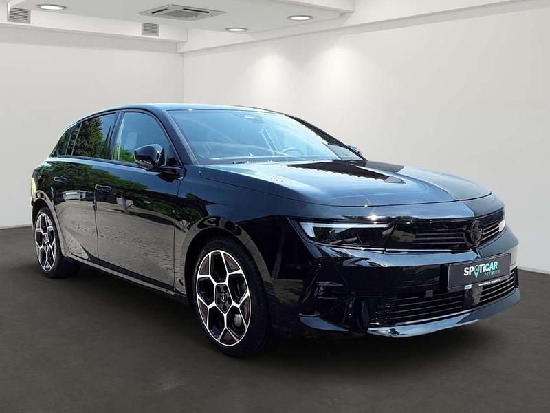 Gebraucht Opel Astra 181 PS (133 kW) 2022 Karbon schwarz (metallic) Limousine