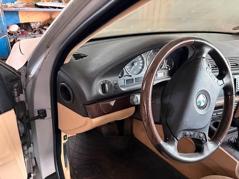 Gebraucht BMW 525 192 PS (141 kW) 2002 Silber Kombi