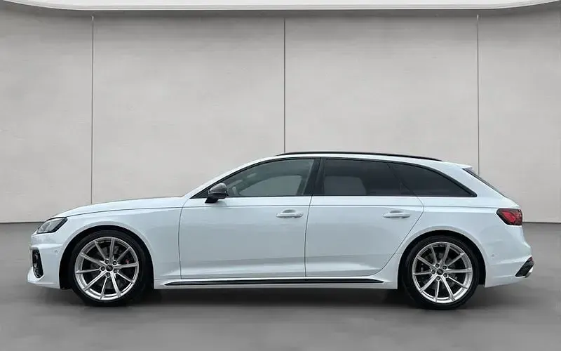Gebraucht Audi RS4 Sport 450 PS (330 kW) 2024 Weiß Kombi