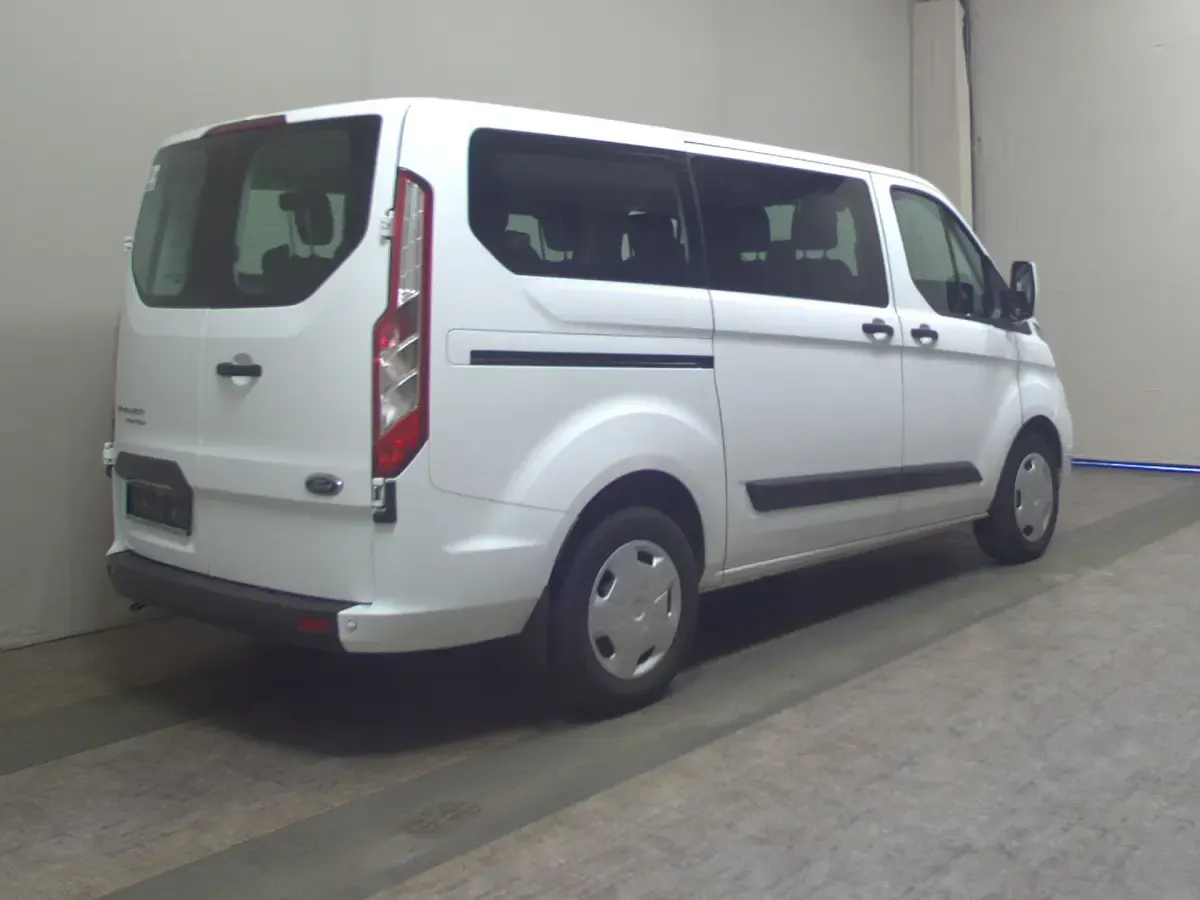 Occasion Ford Transit Custom Trend 131 ch (96 kW) 2020 Blanc Berline