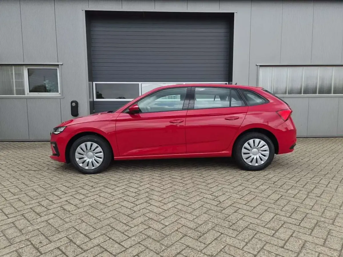 Neu Skoda Scala Selection 116 PS (85 kW) 2026 Velvet rot metallic Kleinwagen