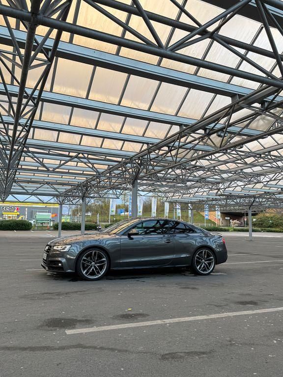 Gebraucht Audi A5 Sport 230 PS (169 kW) 2015 Grau Coupé