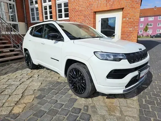 Gebraucht Jeep Compass Altitude 131 PS (96 kW) 2023 Weiß SUV