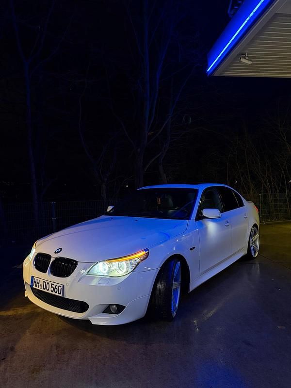 Gebraucht BMW 540 Shadowline 306 PS (225 kW) 2009 Weiß Limousine