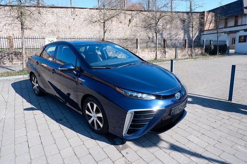 Gebraucht Toyota Mirai 154 PS (113 kW) 2016 Blau Limousine