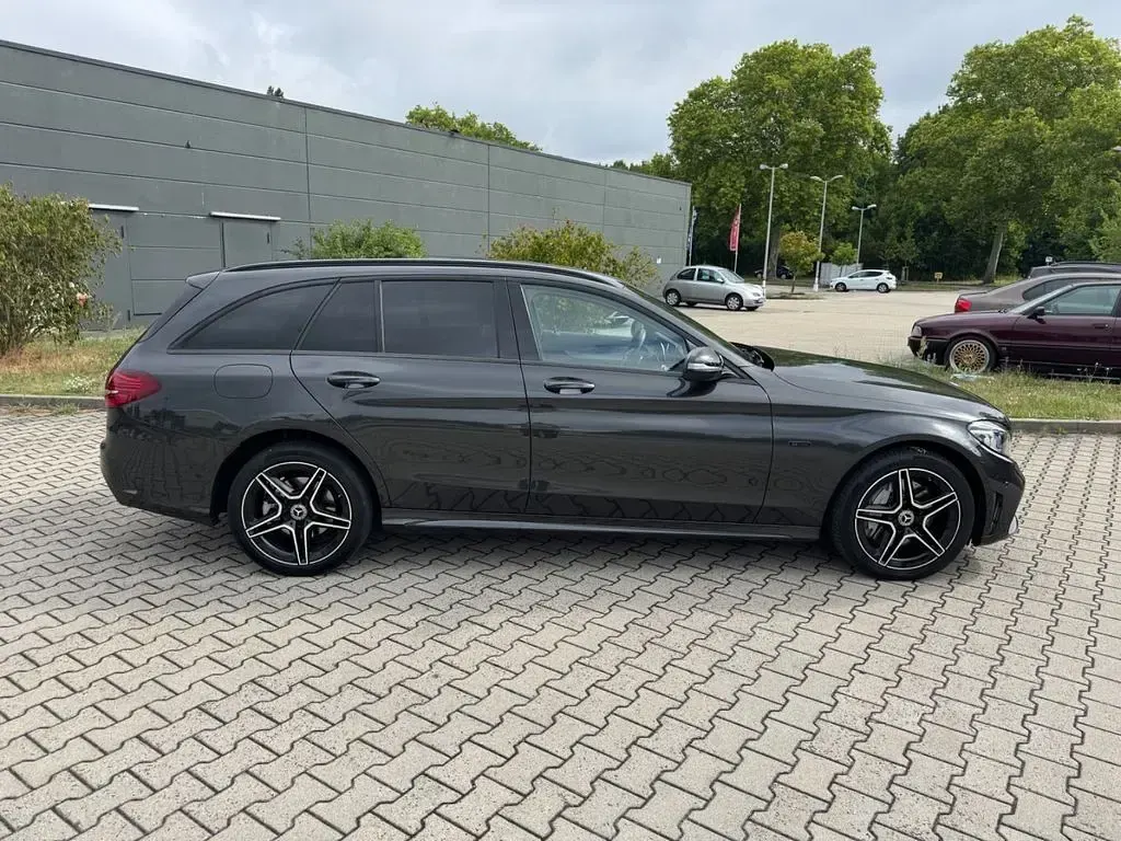 Gebraucht Mercedes E300 AMG 194 PS (142 kW) 2021 Grau Limousine