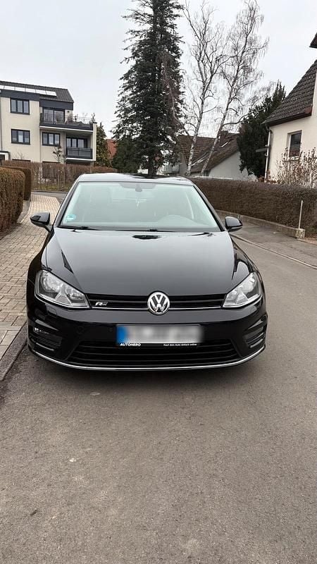 Schwarz Gebraucht 2016 VW Golf VII R-line Kleinwagen | 12.500 € (Etwas zu teuer) - Bild 1/4
