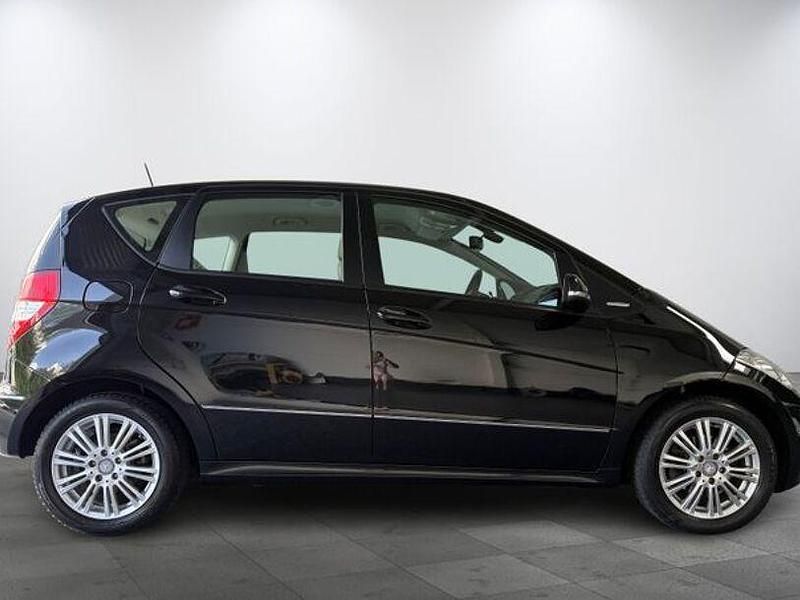 Gebraucht Mercedes A180 Elegance 116 PS (85 kW) 2009 Schwarz Limousine