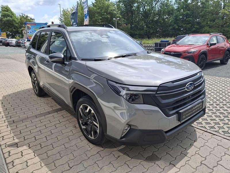 Gebraucht Subaru Forester 136 PS (100 kW) 2025 River rock pearl SUV