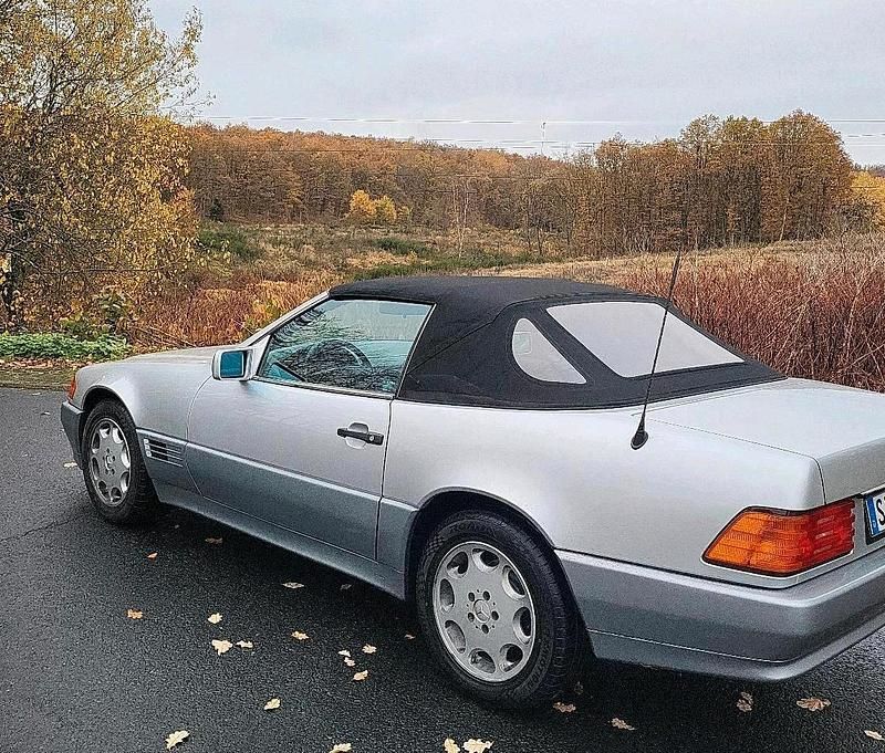 Silber Gebraucht 2025 Mercedes 300 Cabrio | 12.500 € - Bild 1/4