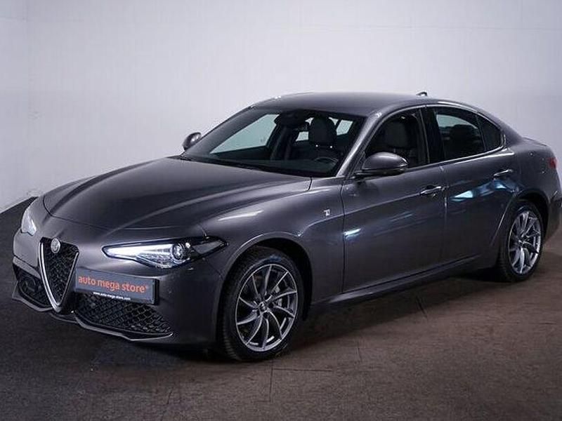 Grau Gebraucht 2022 Alfa Romeo Giulia Ti Limousine | 26.499 € (Superpreis) - Bild 1/4