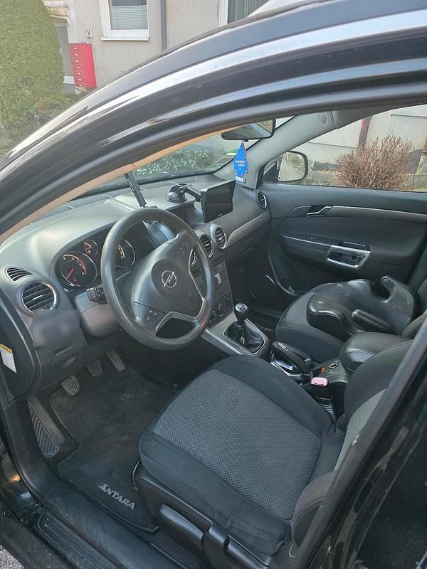 Second-hand Opel Antara 127 CP (93 kW) 2007 Negru SUV