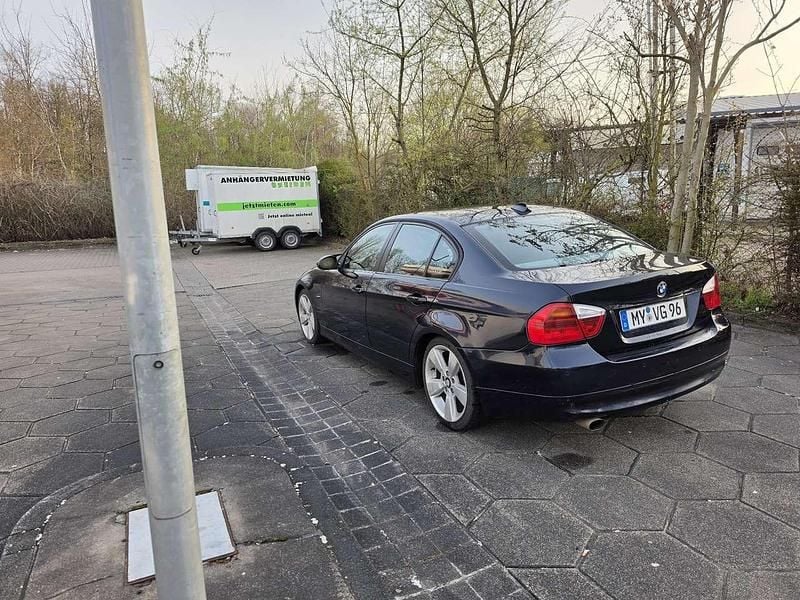 Gebraucht BMW 320 150 PS (110 kW) 2005 Limousine