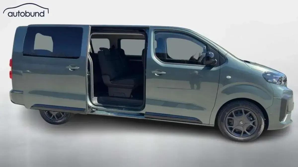 Gebraucht Citroën Spacetourer 179 PS (131 kW) 2025 Grün Van / Kleinbus