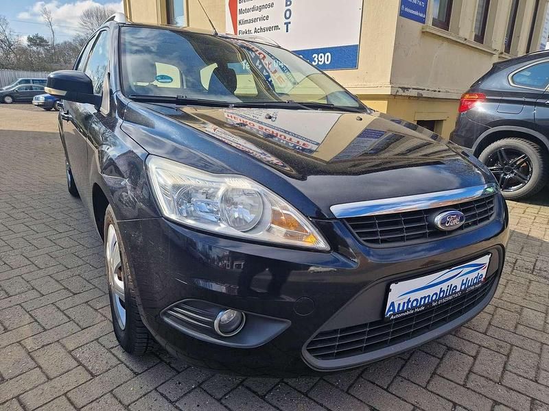 Pantherschwarz metallic Gebraucht 2008 Ford Focus Style Kombi | 2.599 € (Fairer Preis) - Bild 1/4