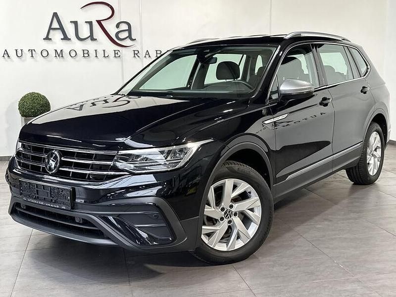 Deep black Gebraucht 2021 VW Tiguan Allspace Life SUV | 28.749 € (Fairer Preis) - Bild 1/4