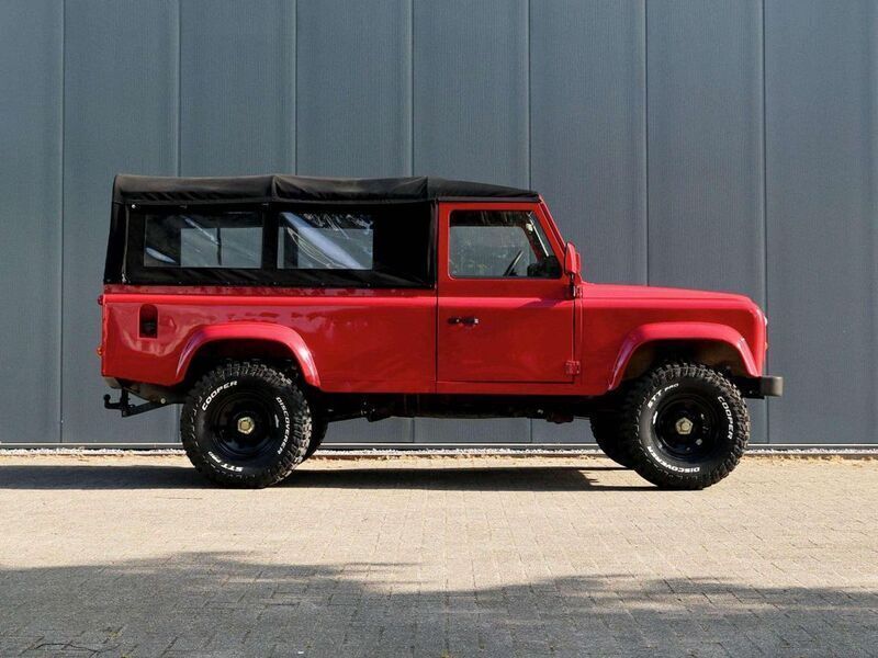 Gebraucht Land Rover Defender 137 PS (100 kW) 1989 Rot SUV
