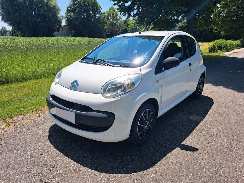 Weiß Gebraucht 2008 Citroën C1 Kleinwagen | 2.000 € (Fairer Preis) - Bild 1/4