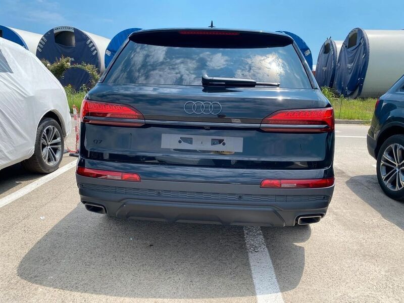 Second-hand Audi Q7 252 CP (185 kW) 2024 Negru SUV