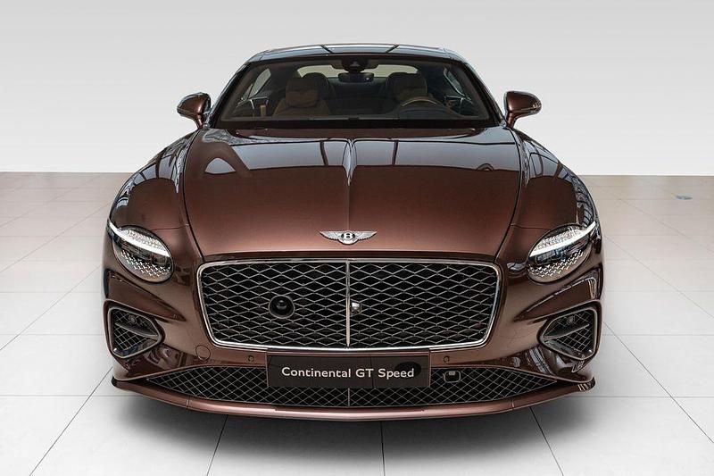Neu Bentley Continental 782 PS (575 kW) 2026 Braun