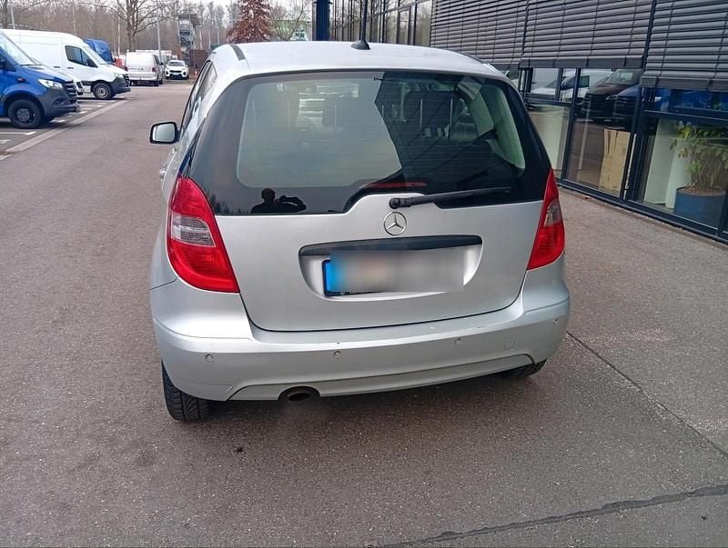 Gebraucht Mercedes A160 95 PS (69 kW) 2012 Silber Limousine