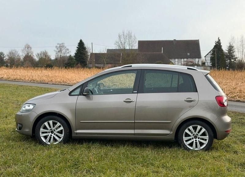 Gebraucht VW Golf Plus Cross Life 105 PS (77 kW) 2012 Braun Van / Kleinbus