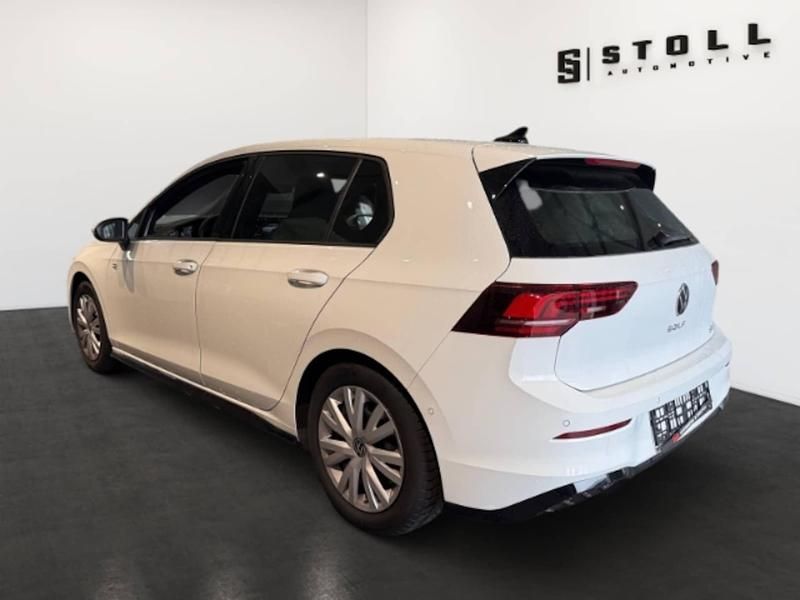 Gebraucht VW Golf VIII R-line 150 PS (110 kW) 2024 Pure white Limousine