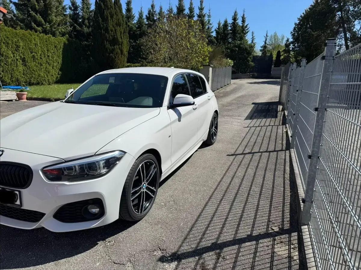 Gebraucht BMW 118 Performance 136 PS (100 kW) 2018 Weiß Kleinwagen