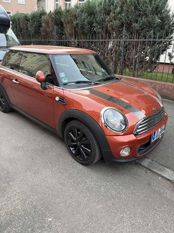 Usado Mini ONE 98 HP (72 kW) 2012 Laranja Citadino