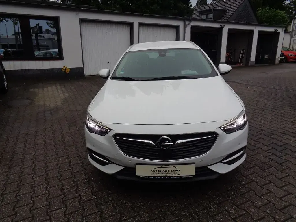 Gebraucht Opel Insignia Business 136 PS (100 kW) 2020 Weiß Limousine