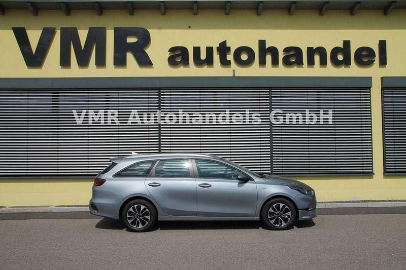 Silber Neu 2025 Kia Ceed Sportswagon Kombi | 23.850 € (Superpreis) - Bild 1/4