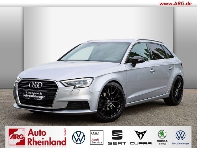 Florettsilber metallic Gebraucht 2019 Audi A3 Sportback Comfort Limousine | 18.847 € (Etwas zu teuer) - Bild 1/4