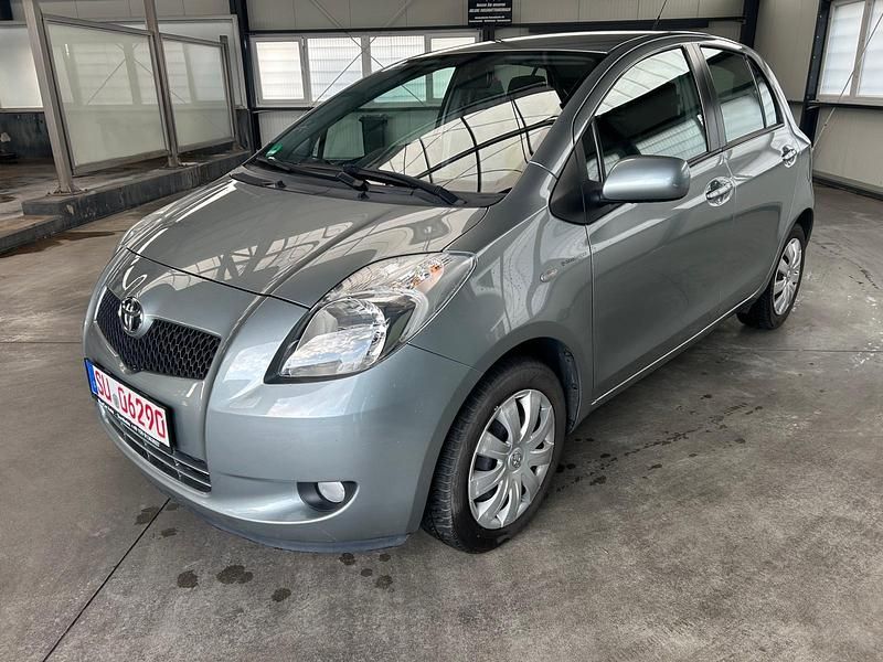 Gebraucht Toyota Yaris Sol 87 PS (63 kW) 2007 Grau Kleinwagen