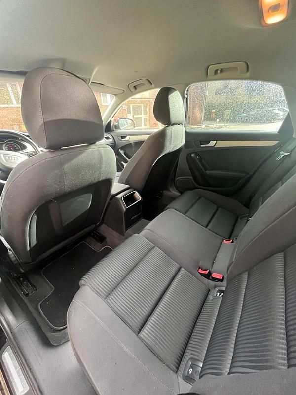 Gebraucht Audi A4 170 PS (125 kW) 2013 Schwarz Limousine