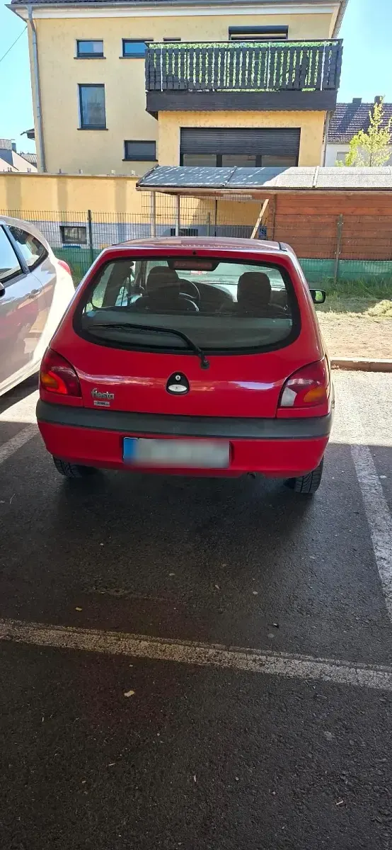 Second-hand Ford Fiesta 1999 Roșu Hatchback