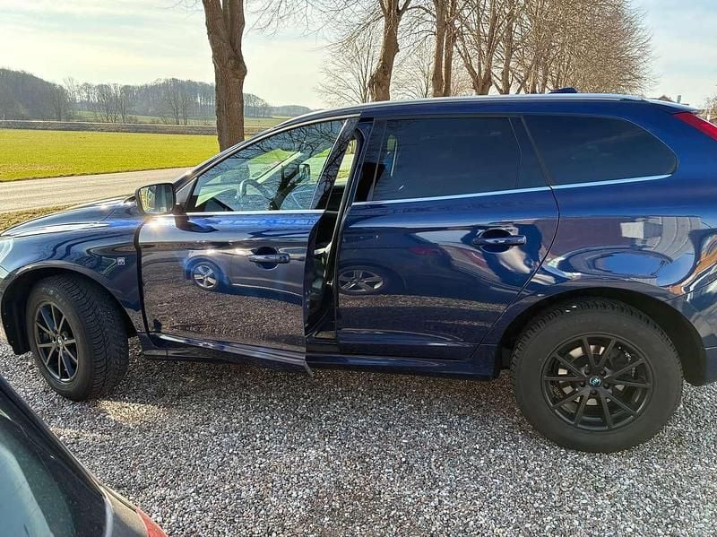 Gebraucht Volvo XC60 Ocean Race 190 PS (139 kW) 2016 Blau SUV