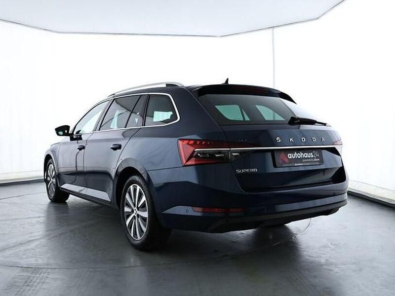Gebraucht Skoda Superb Style 150 PS (110 kW) 2023 Blau Kombi