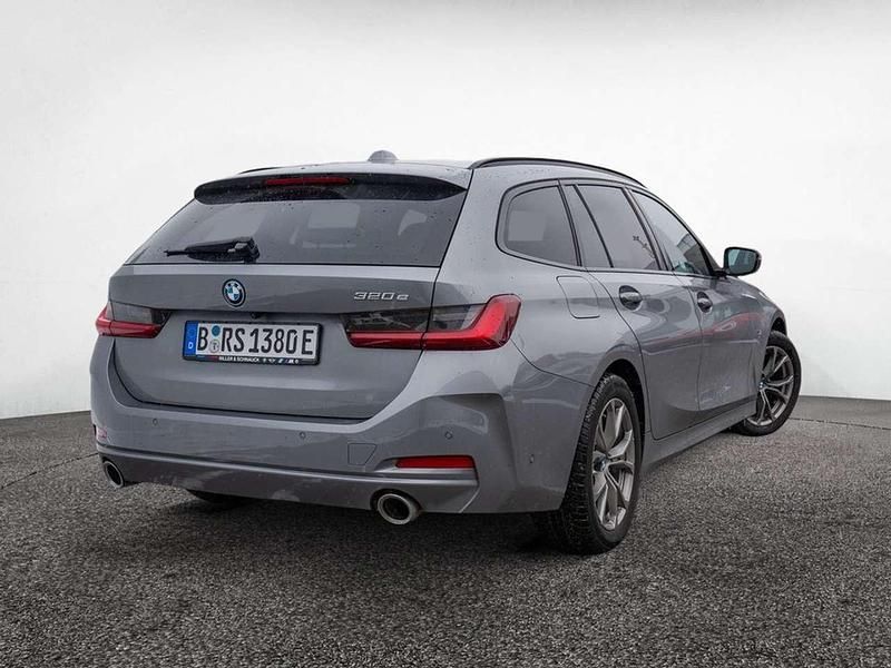 Gebraucht BMW 320e Sport Line 204 PS (150 kW) 2022 Grau Limousine