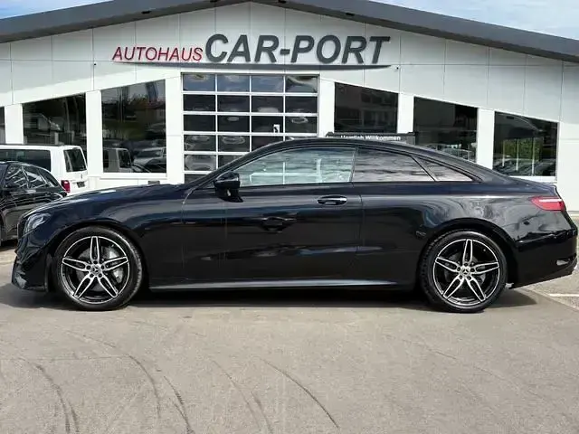 Gebraucht Mercedes 300 AMG 245 PS (180 kW) 2019 Schwarz Coupé