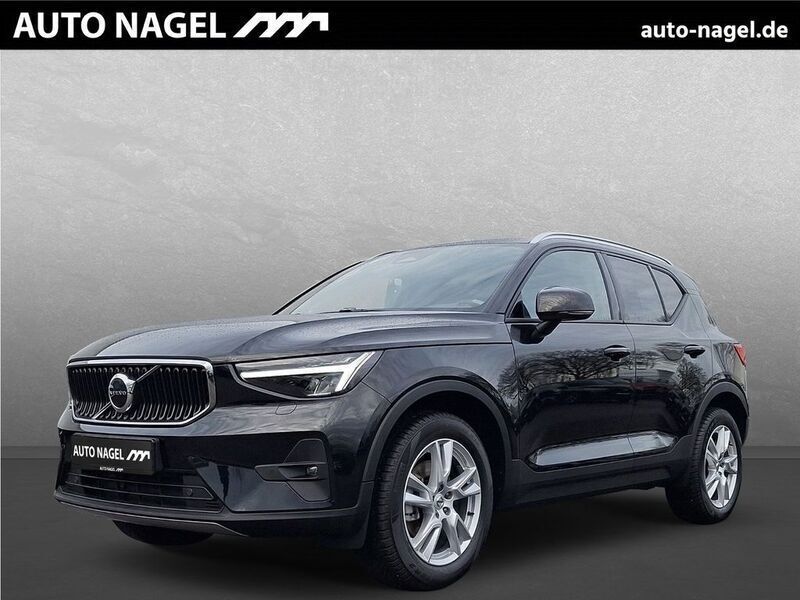 Onyx black / (metallic) Gebraucht 2024 Volvo XC40 Core SUV | 35.880 € (Guter Preis) - Bild 1/4