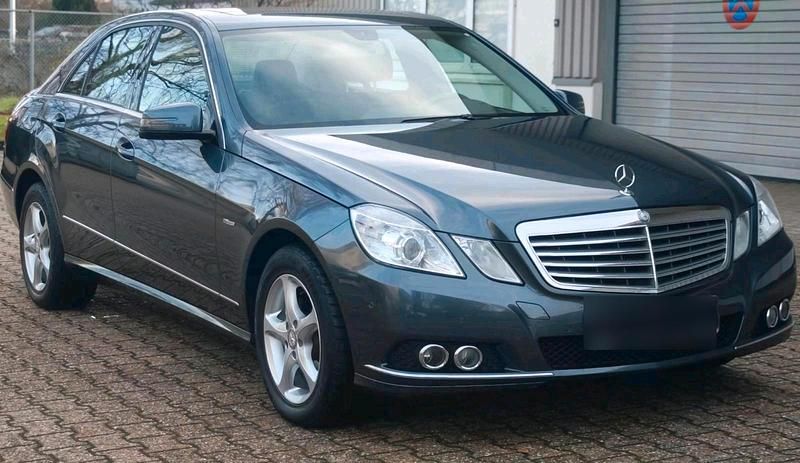 Gebraucht Mercedes E220 170 PS (125 kW) 2010 Limousine